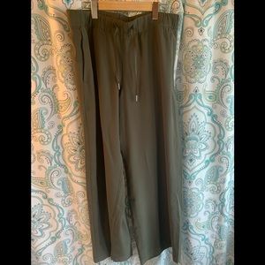 On the fly long wide leg pant